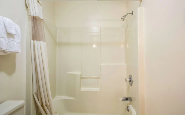 Econo Lodge Waupaca