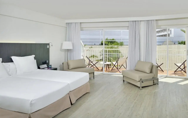 Отель Sol House Mallorca