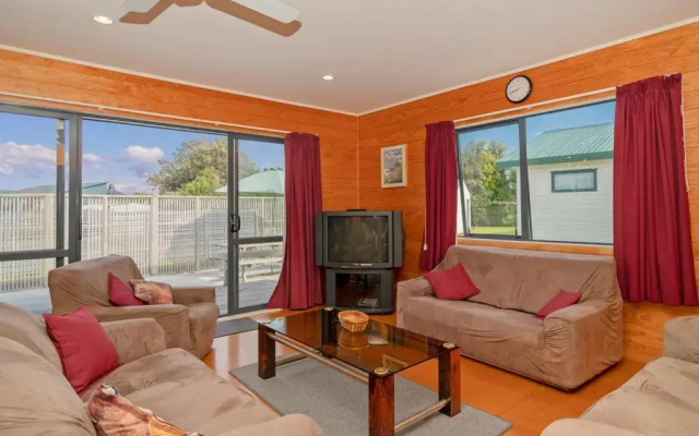 Matarangi Escape - Matarangi Holiday Home