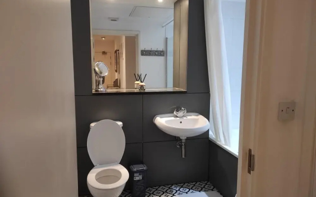 Cosy 2BD Coastal Retreat Folkestone Leas