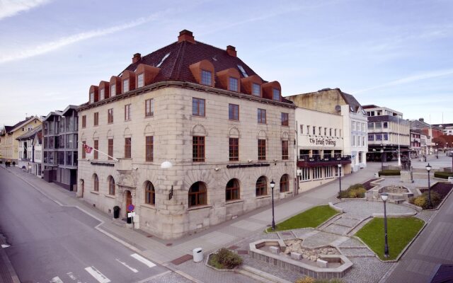 Отель First Hotel Hendersons City Норвегия, Гаугесунн - отзывы, цены и фото номеров - забронировать отель First Hotel Hendersons City онлайн вид на фасад
