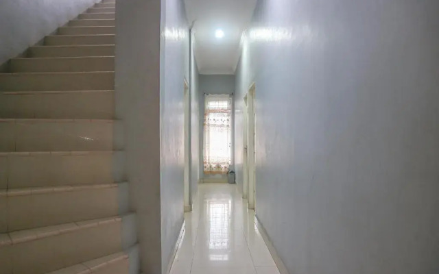 OYO 1156 Fanybella Homestay