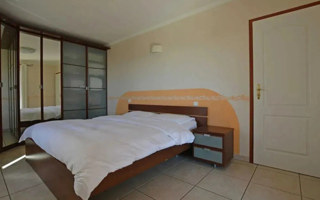Beautiful Villa in Vidauban With Seasonal Pool