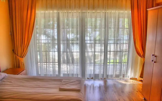 Dardanos Yerleskesi & Resort