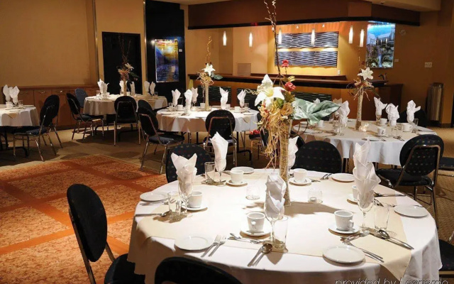 La Saguenéenne - Hôtel et Centre de Congrès