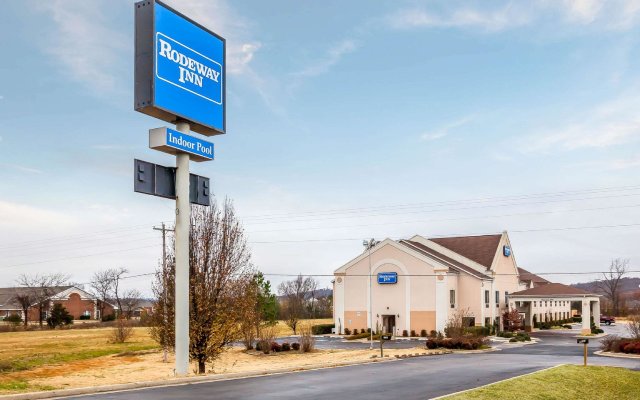 Rodeway Inn in Tahlequah, United States of America from 73$, photos, reviews - zenhotels.com hotel front