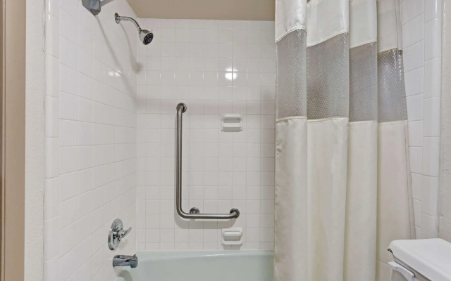 Travelodge by Wyndham Williamsburg Colonial Area