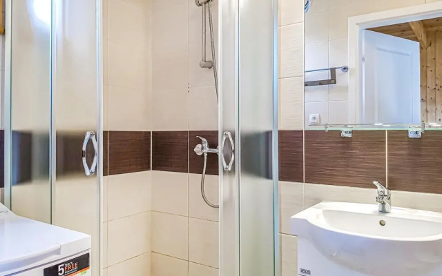 Amazing Home in Sianozety With Wifi and 2 Bedrooms