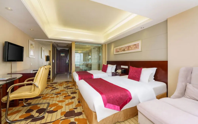 Oasis Grand Hotel