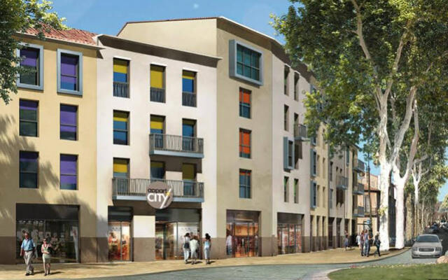 Отель Zenitude Hôtel-Résidences Narbonne Centre Франция, Нарбонн - 1 отзыв об отеле, цены и фото номеров - забронировать отель Zenitude Hôtel-Résidences Narbonne Centre онлайн вид на фасад