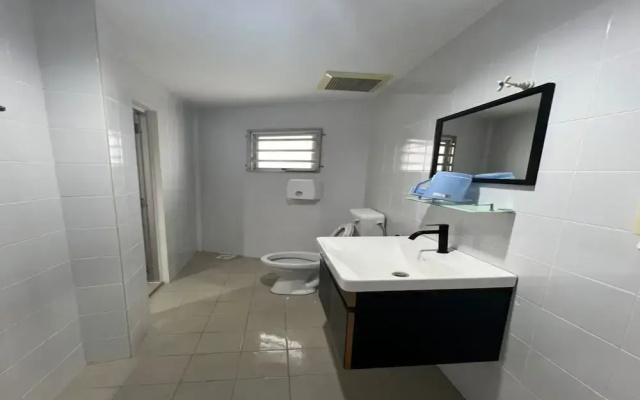 OYO 90994 Hotel Golden Mouse