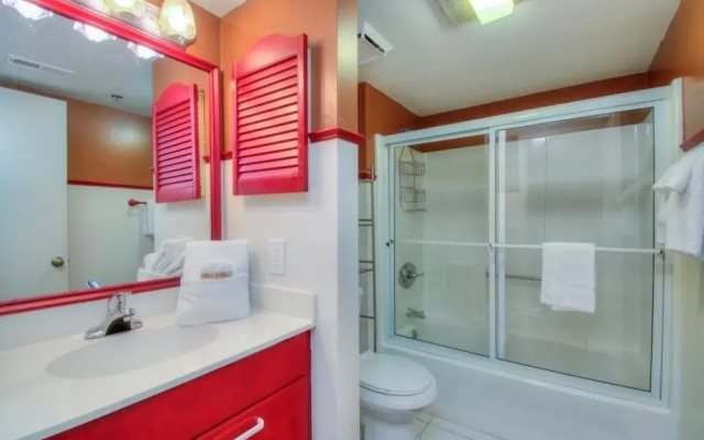 Laurel Court 301