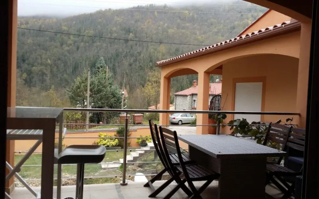 Appartement dans residence avec terrasse
