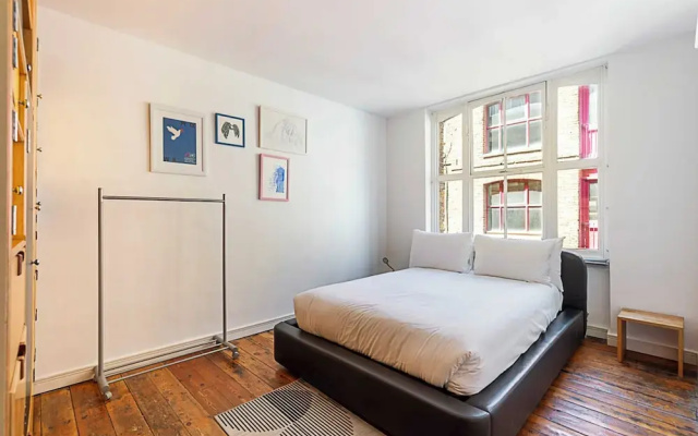 Quirky and Colourful Flat in Shoreditch