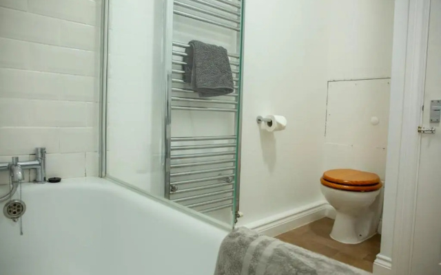 Beautiful 2-Bedroom Townhouse in Stratford upon Avon