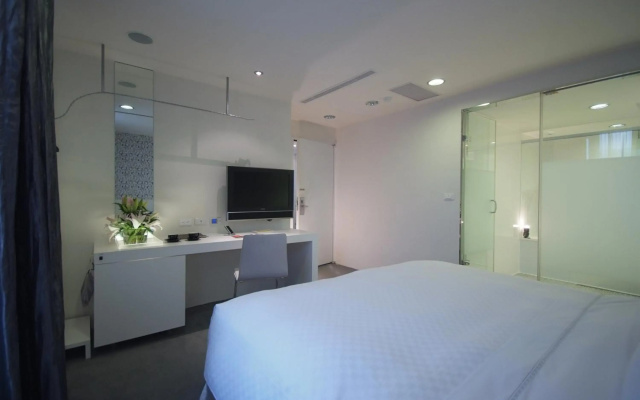 Hotel Purity