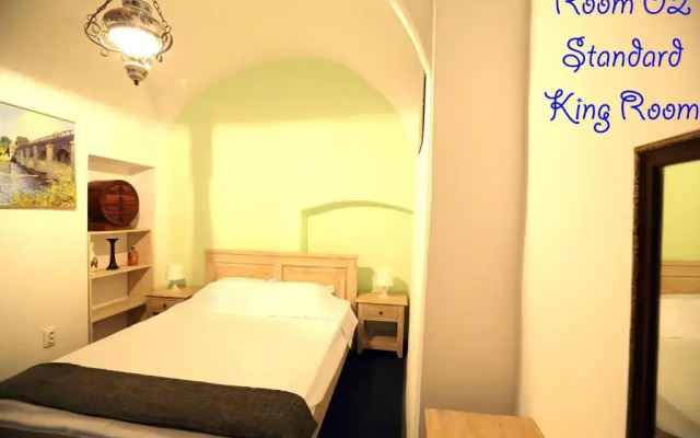 4 Rooms Piata Sfatului