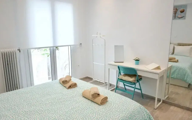Minimal Fresh Design Apt in Athens