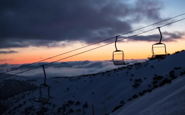 White Crystal Apartments Mt Hotham