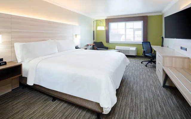 Holiday Inn Express Watsonville