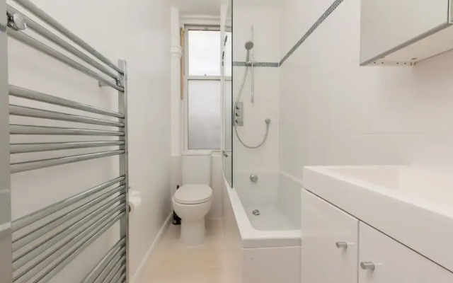 Character Apartment in the Heart of Morningside