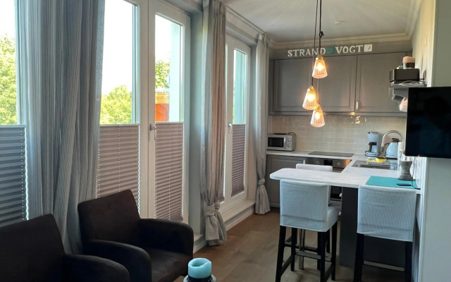 Strandvogt - wunderschöne Ferienwohnung mit Parkettboden und Sonnenbalkon