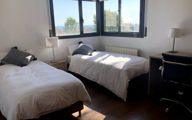 BFA 64 - CASA BROWN in Calafell