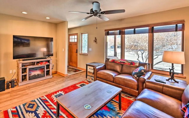 7984: Pet-friendly Townhome w/ Grill!