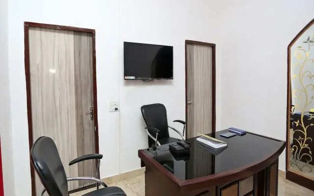 OYO 26628 Hotel Rest Palace