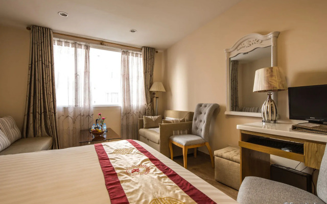 KiN Hotel Ly Tu Trong Edition