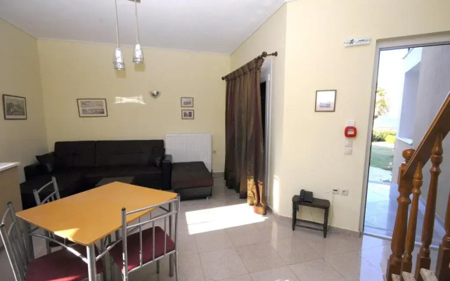 Ariadnes Holiday Accommodation II
