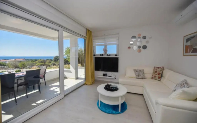 Funtastic C Apartments for 12, Private & Heated Pool