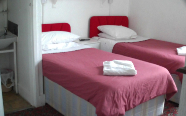 Jollies Hotel