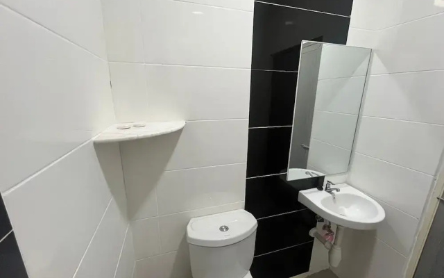 OYO 91220 D Inai Roomstay