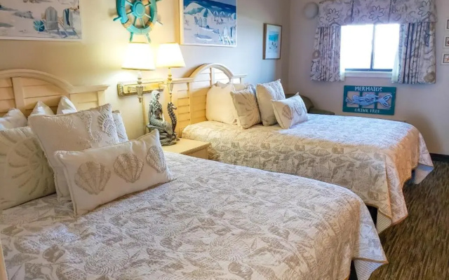 Coral Beach 816