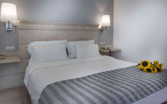 Glaros Beach Hotel