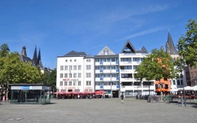 Отель Bed & Breakfast Cologne Downtown вид на фасад