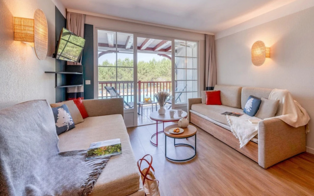 8-person Scenic Landes Forest Apartment