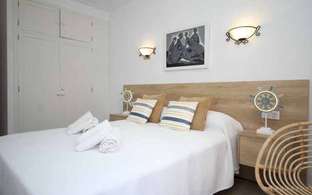 MARGARITA · Aircon, wifi, terrace, garden, 150m from the beach