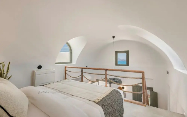 Acro Caldo Suites