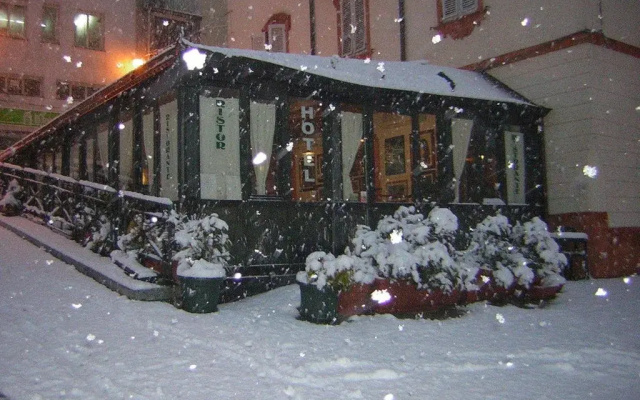 hotelImage