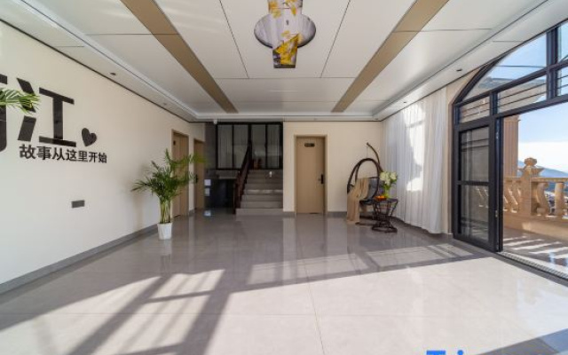 Moon Homestay Cloud Residence(Sanyi Internationai AirportStore)