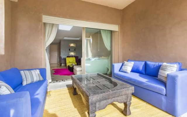 Family Only Golf City Flat