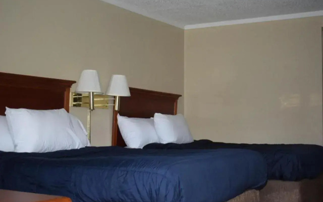 Knights Inn Farmington Hill