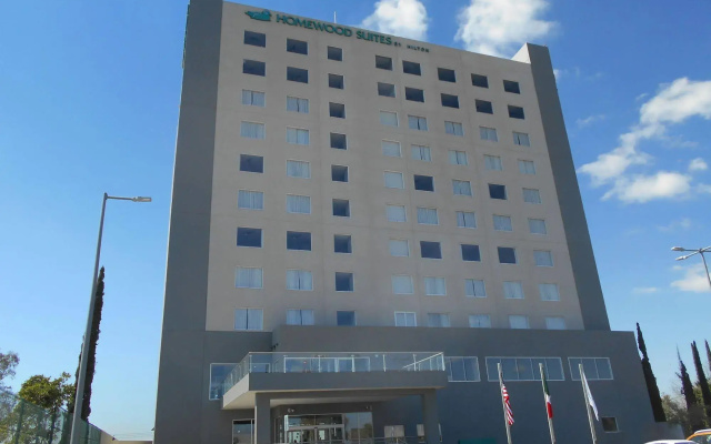 Fiesta Inn Suites Aeropuerto del Bajío