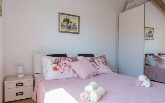 Ellu Apartments