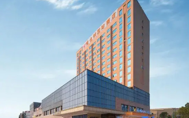 Vienna International Hotel (Yingshan Taihe Xintiandi Branch)