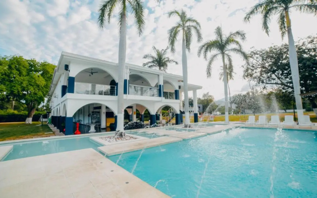 Arena de Santa Fe by Bernalo Hotels