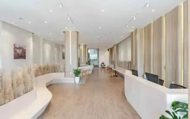River Park Hotel