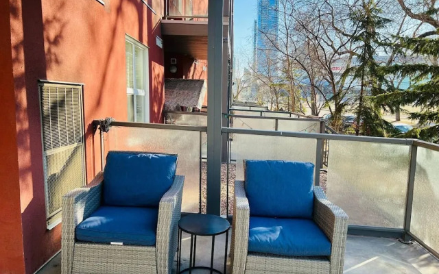 Modern Comfort in Edmonton's Heart, 2 Bedroom Apartment
